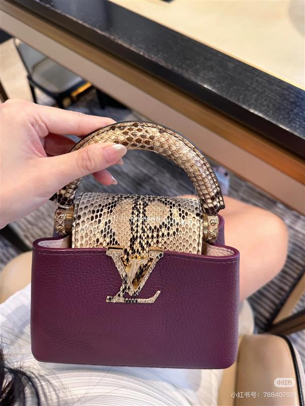 2026120164334390 820